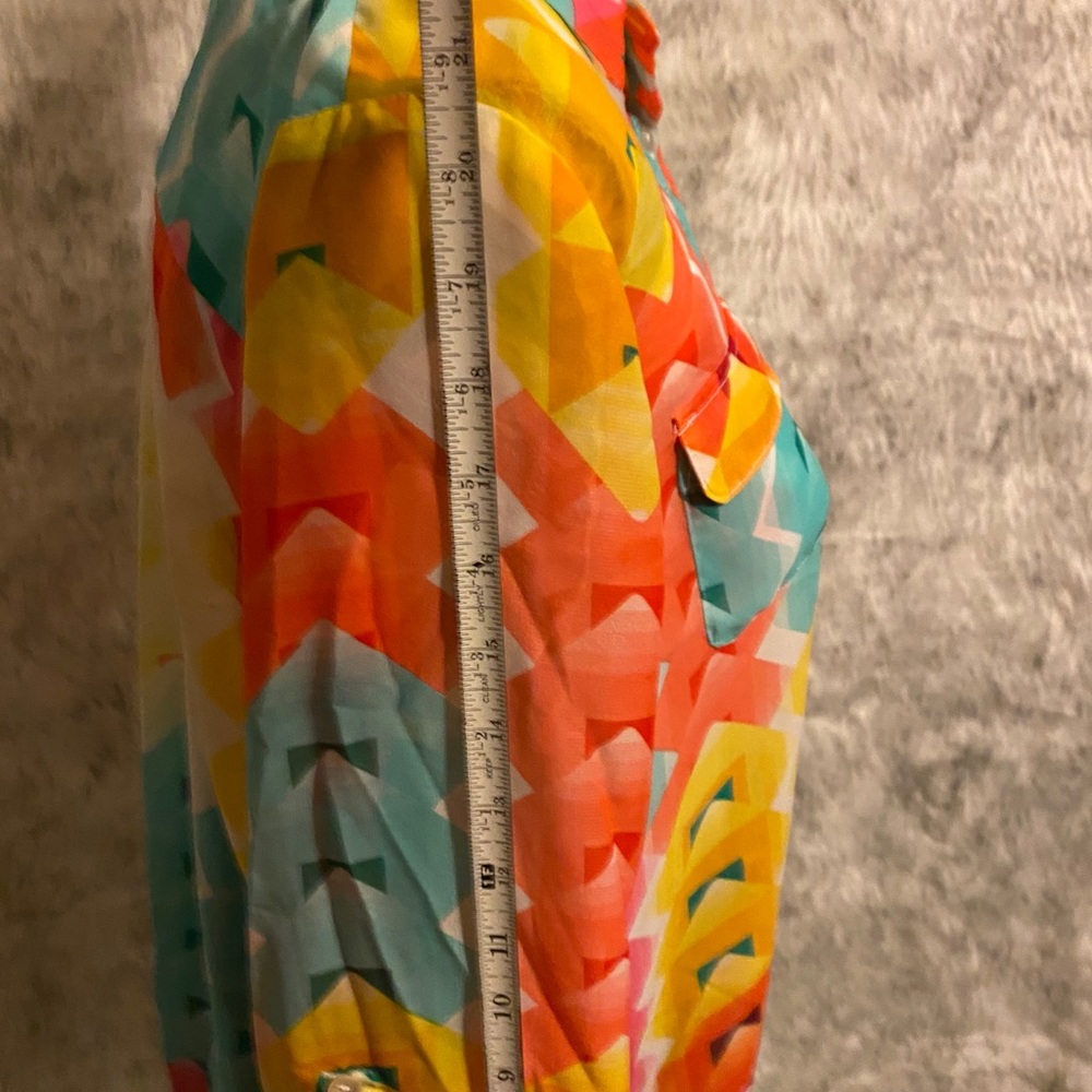 Vibrant Button Down Top - Picture 7 of 10